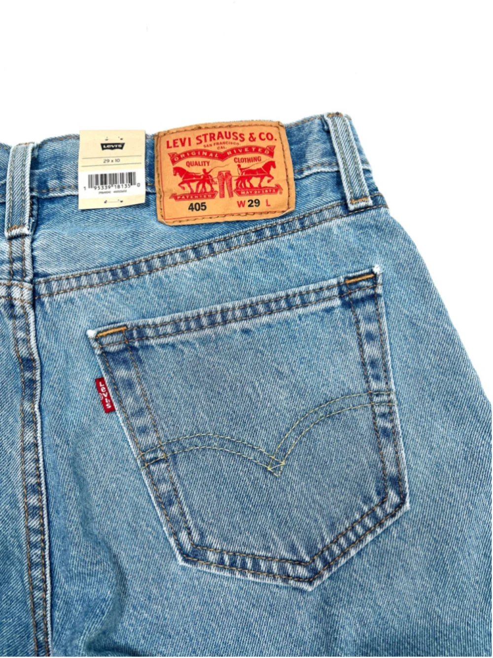 NWT Levi's Womans Jeans 405 Standard Jean Shorts, Blue, Waist 29 x 10